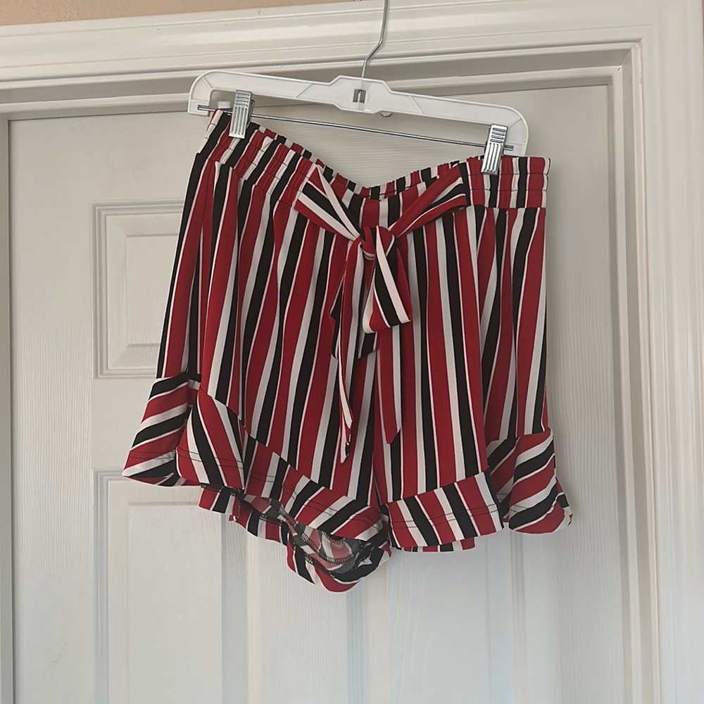 Express Multicolor Flowy Shorts (size M)